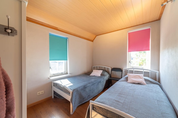 Foto van 6-persoonshuis met prachtige tuin - Vakantiehuis in Wemeldinge - BedRoom