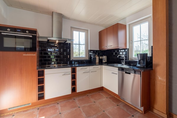 Foto van 6-persoonshuis met prachtige tuin - Vakantiehuis in Wemeldinge - Kitchen