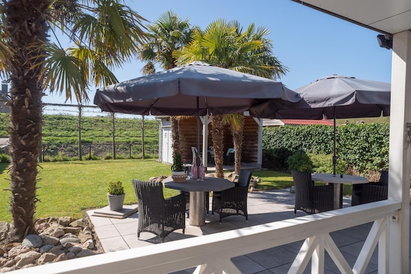 Foto van 6-persoonshuis met prachtige tuin - Vakantiehuis in Wemeldinge - GardenSummer