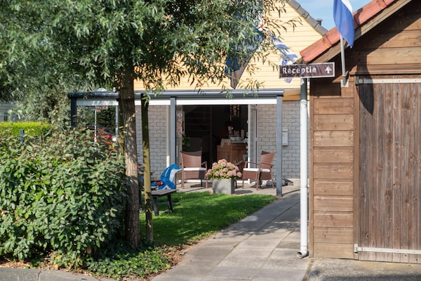 Foto van 6-persoonshuis met prachtige tuin - Vakantiehuis in Wemeldinge - GardenSummer