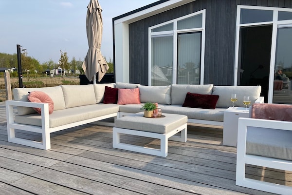 Foto van Chalet in Zeeland met eigen aanlegsteiger - Vakantiehuis in Wemeldinge - TerraceBalcony