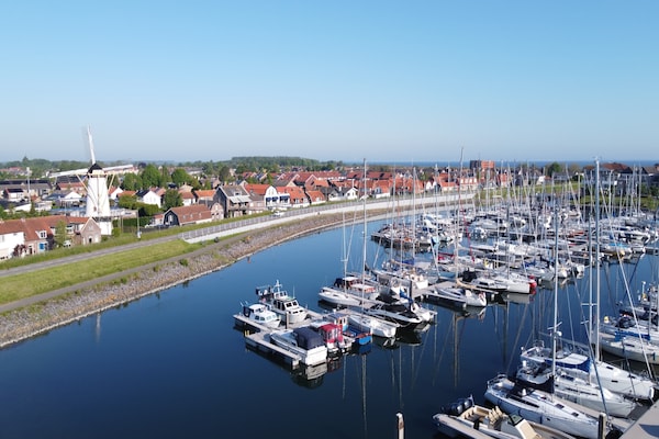 Foto van Chalet in Zeeland met eigen aanlegsteiger - Vakantiehuis in Wemeldinge - AreaSummer5KM