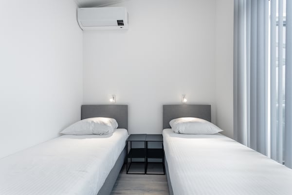 Foto van Chalet in Zeeland met eigen aanlegsteiger - Vakantiehuis in Wemeldinge - BedRoom