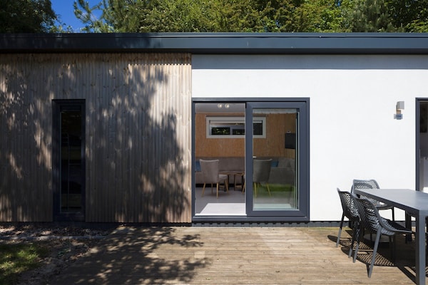 Foto van Chalet bij Roompot Beach Resort aan de kust - Vakantiehuis in Kamperland - ExteriorSummer