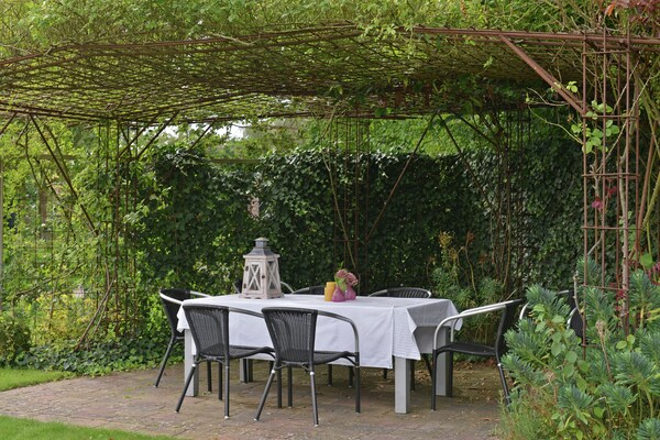Foto van Bungalow bij Veerse Meer voor watersport - Vakantiehuis in Kamperland - GardenSummer