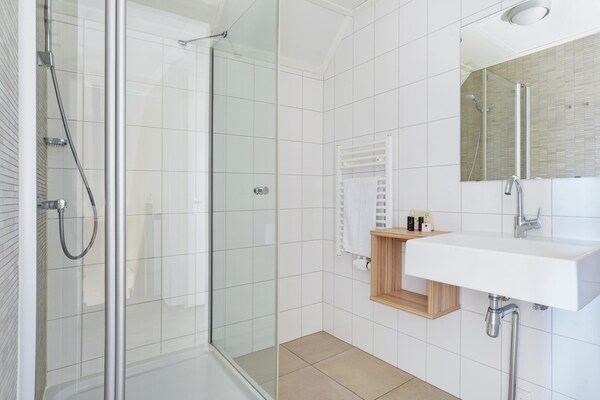 Foto van Vakantiehuis in Zeeland bij Noordzeestrand - Vakantiehuis in Nieuwvliet - BathRoom
