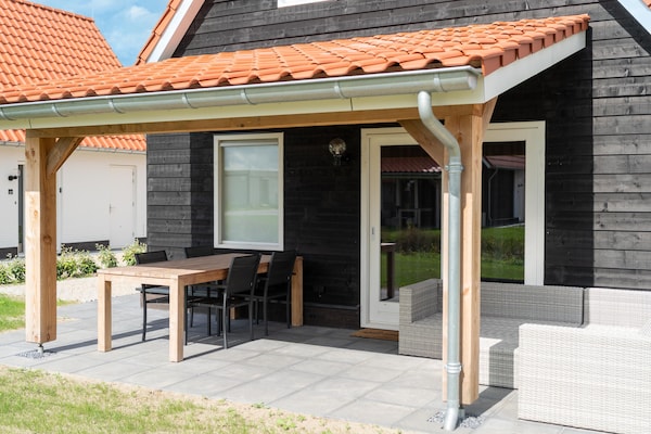 Foto van Kustuitje met sauna - Vakantiehuis in Scherpenisse - TerraceBalcony