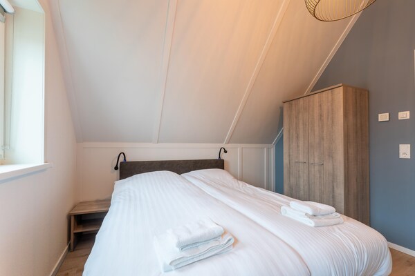Foto van Modern vakantiehuis aan zee met sauna - Vakantiehuis in Scherpenisse - BedRoom