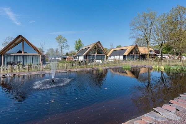 Foto van Chique verblijf met rieten dak - Vakantiehuis in Baarle-Nassau - ExteriorSummer
