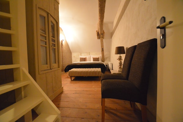 Foto van Groepsverblijf met privézwembad en sauna - Vakantiehuis in Alphen - BedRoom