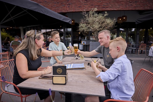 Foto van Boerderij in Limburg met Sauna & Zwembad - Vakantiehuis in Roggel - ParkFacilities