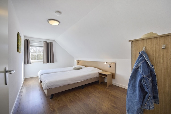 Foto van Boerderij in Limburg met Sauna & Zwembad - Vakantiehuis in Roggel - BedRoom