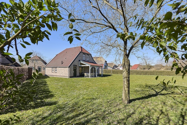 Foto van Boerderij in Limburg met privé sauna - Vakantiehuis in Roggel - GardenSummer