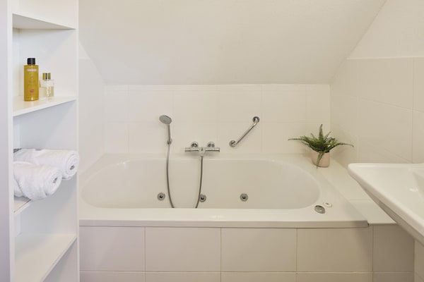 Foto van Boerderij in Limburg met privé sauna - Vakantiehuis in Roggel - BathRoom
