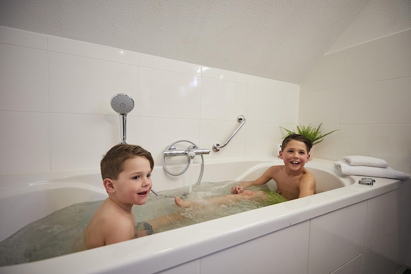 Foto van Boerderij in Limburg met privé sauna - Vakantiehuis in Roggel - BathRoom