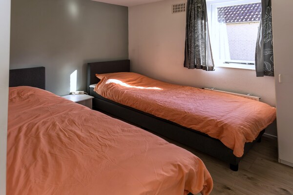 Foto van Charmant vakantiehuis met tuin - Vakantiehuis in Ewijk - BedRoom