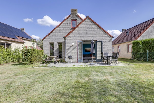 Foto van 6-persoons meerbungalow in Ewijk - Vakantiehuis in Ewijk - ExteriorSummer
