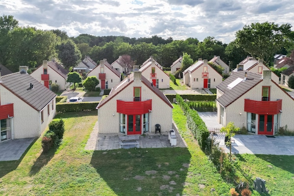 Foto van 6-pers. sauna bungalow aan het meer - Vakantiehuis in Ewijk - AreaSummer5KM
