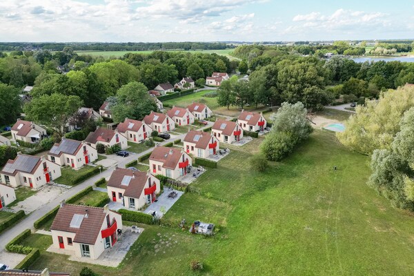 Foto van 6-pers. sauna bungalow aan het meer - Vakantiehuis in Ewijk - AreaSummer20KM