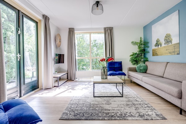 Foto van Beboste bungalow Ewijk voor 6 - Vakantiehuis in Ewijk - LivingRoom