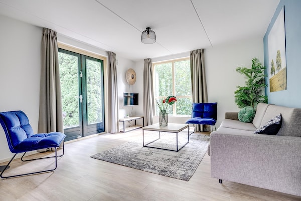 Foto van Beboste bungalow Ewijk voor 6 - Vakantiehuis in Ewijk - LivingRoom