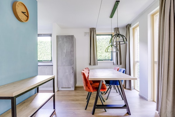 Foto van Beboste bungalow Ewijk voor 6 - Vakantiehuis in Ewijk - DiningRoom