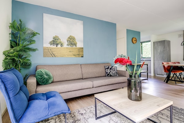 Foto van Beboste bungalow Ewijk voor 6 - Vakantiehuis in Ewijk - LivingRoom