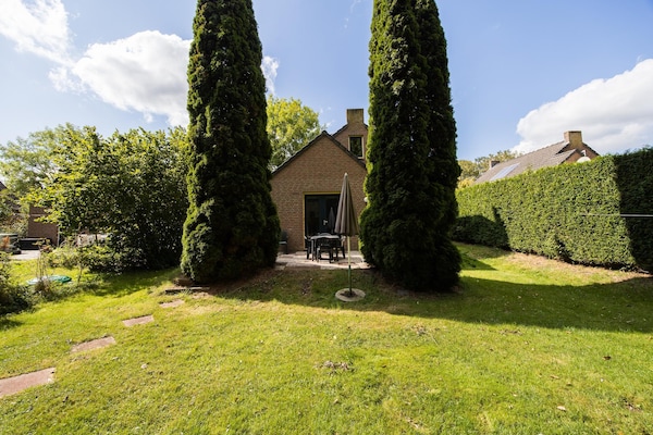 Foto van Beboste bungalow Ewijk voor 6 - Vakantiehuis in Ewijk - GardenSummer