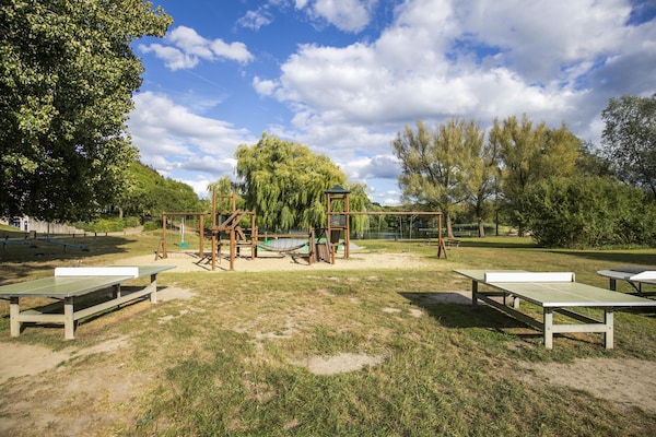 Foto van Beboste bungalow Ewijk voor 6 - Vakantiehuis in Ewijk - AreaSummer1KM