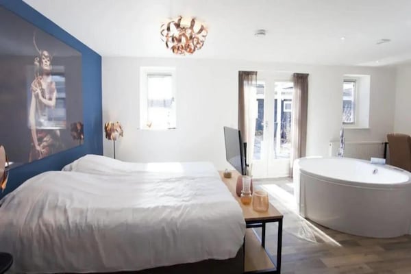Foto van Comfortabele Veluwe Holiday Base voor 10 personen - Vakantiehuis in Otterlo - BedRoom