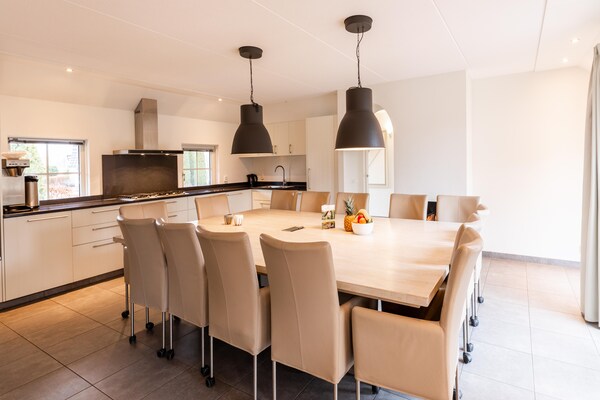 Foto van Wellnessvilla in rustige natuur - Vakantiehuis in Hellendoorn - Kitchen