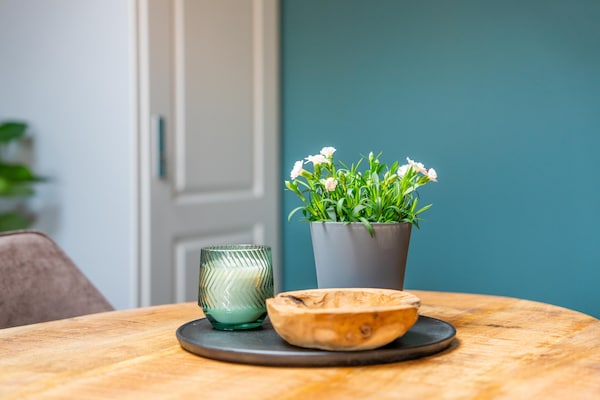 Foto van 2 modern verbouwde vakantiehuisjes naast elkaar in landelijke omgeving - Ambiance