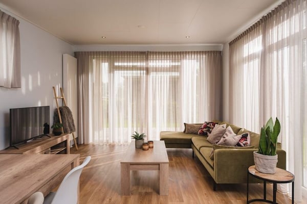 Foto van Luxe boslodge met privésauna - Vakantiehuis in Rijssen - LivingRoom