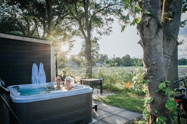 Foto van Luxe boslodge met privésauna - Vakantiehuis in Rijssen - Wellness