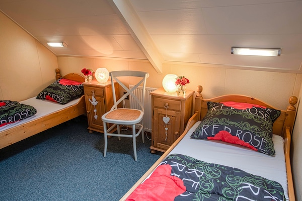 Foto van Mooi vakantiehuis met bubbelbad - Vakantiehuis in Losser - BedRoom