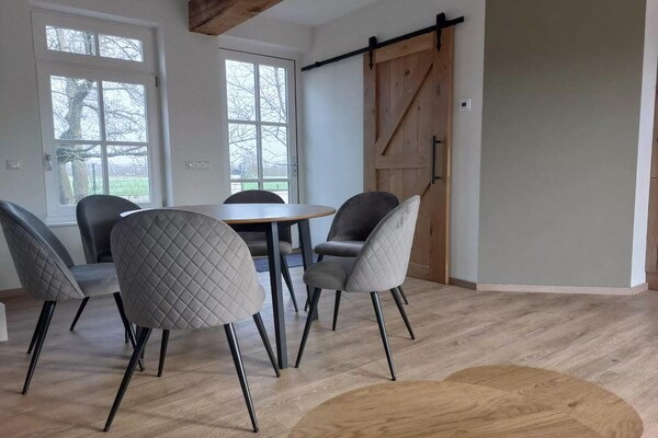 Foto van Comfortabel vakantiehuis met tuin - Vakantiehuis in Wierden - DiningRoom