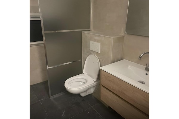 Foto van Familievilla met jacuzzi en grote tuin - Vakantiehuis in Balkbrug - BathRoom