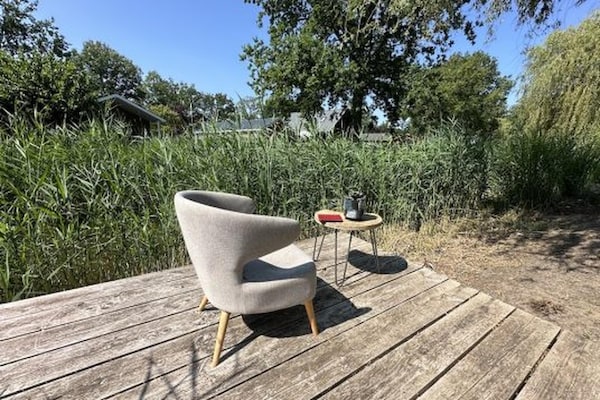 Foto van Chalet in Biddinghuizen, zwembadfaciliteiten - Vakantiehuis in Biddinghuizen - TerraceBalcony