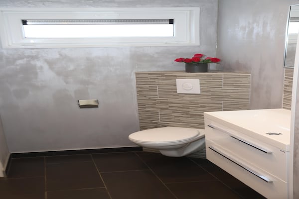 Foto van Chalet in Biddinghuizen, zwembadfaciliteiten - Vakantiehuis in Biddinghuizen - BathRoom