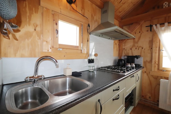 Foto van Huisjes in Friesland met Boerderijbeleving - Vakantiehuis in Tjerkgaast - Kitchen