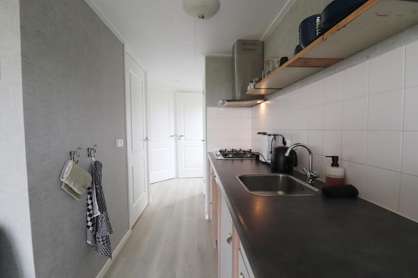 Foto van Huisjes in Friesland met Boerderijbeleving - Vakantiehuis in Tjerkgaast - Kitchen