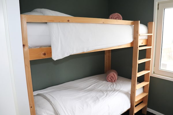 Foto van Huisjes in Friesland met Boerderijbeleving - Vakantiehuis in Tjerkgaast - BedRoom
