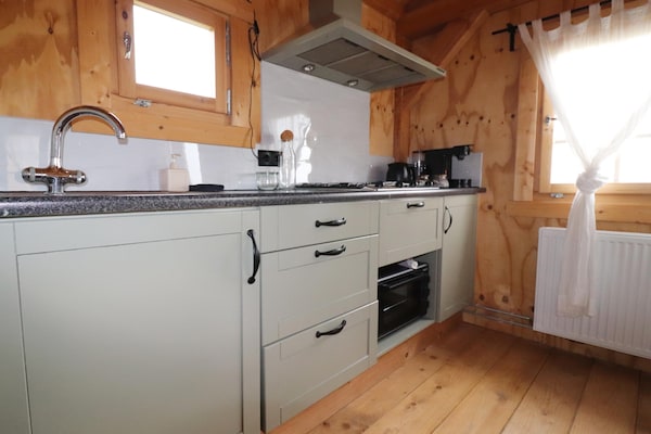 Foto van Huisjes in Friesland met Boerderijbeleving - Vakantiehuis in Tjerkgaast - Kitchen