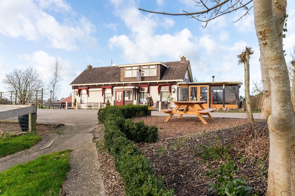 Foto van Luxe chalet met eigen sloep en haven in Bantega Friesland - AreaSummer1KM