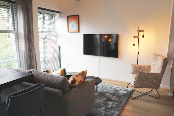 Foto van 2 moderne appartementen in hartje Sneek - Vakantiehuis in Sneek - LivingRoom
