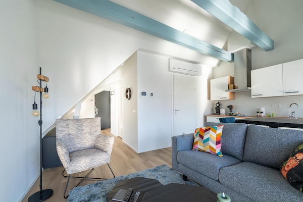 Foto van 2 moderne appartementen in hartje Sneek - Vakantiehuis in Sneek - LivingRoom