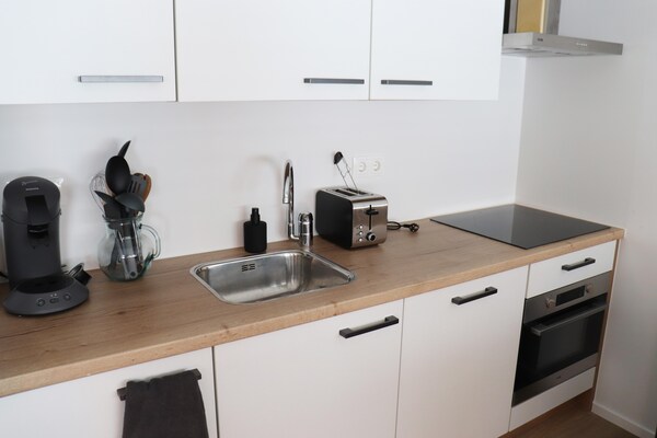 Foto van 2 moderne appartementen in hartje Sneek - Vakantiehuis in Sneek - Kitchen