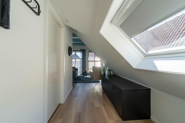 Foto van 2 moderne appartementen in hartje Sneek - Vakantiehuis in Sneek - Landing