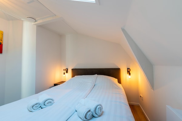 Foto van 2 moderne appartementen in hartje Sneek - Vakantiehuis in Sneek - BedRoom