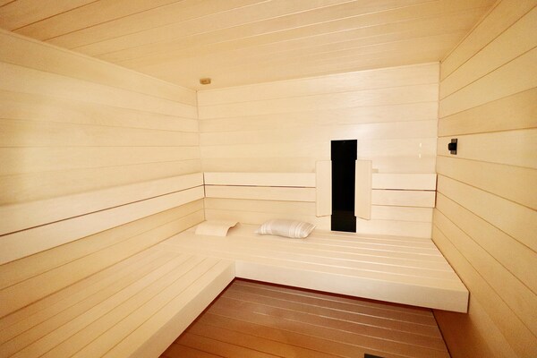 Foto van Vakantiehuis in Stavoren met eigen aanlegsteiger - Vakantiehuis in Stavoren - Wellness